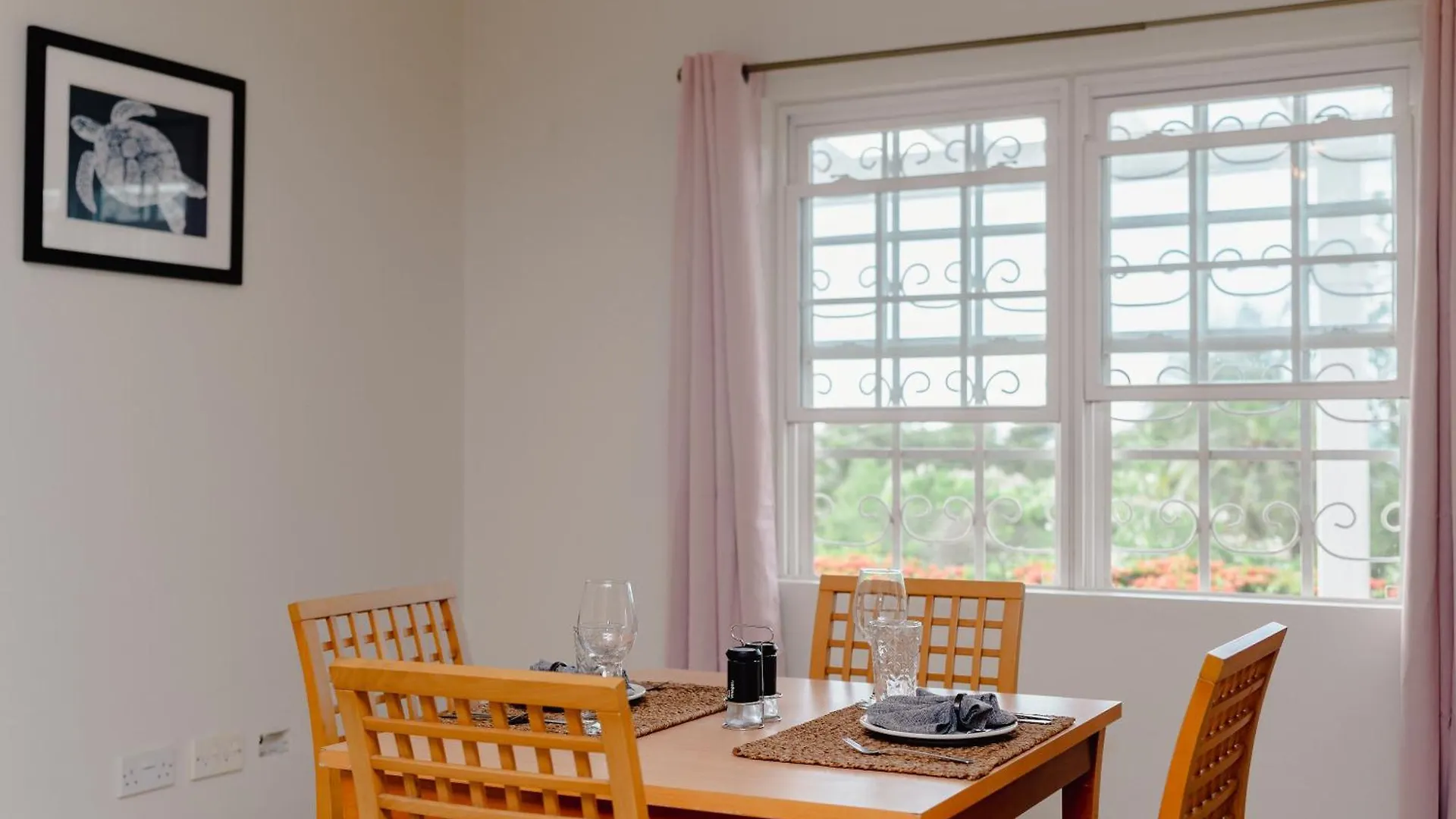 פורתסמות' Tibay Villas דומיניקה